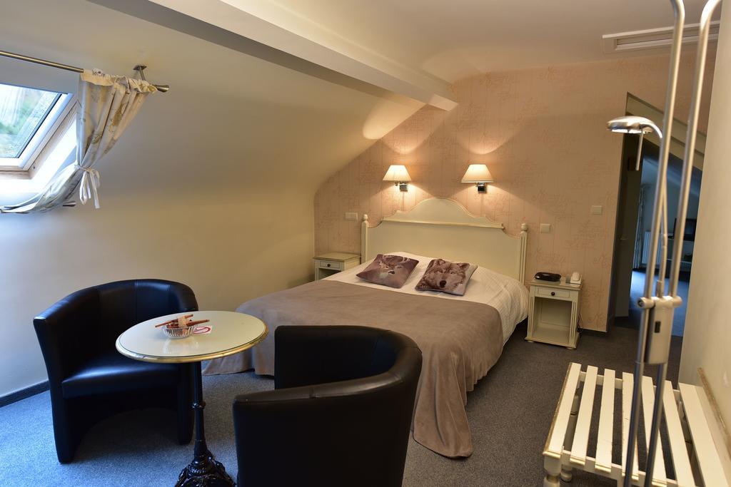 Hotel Moulin De La Strument 3*