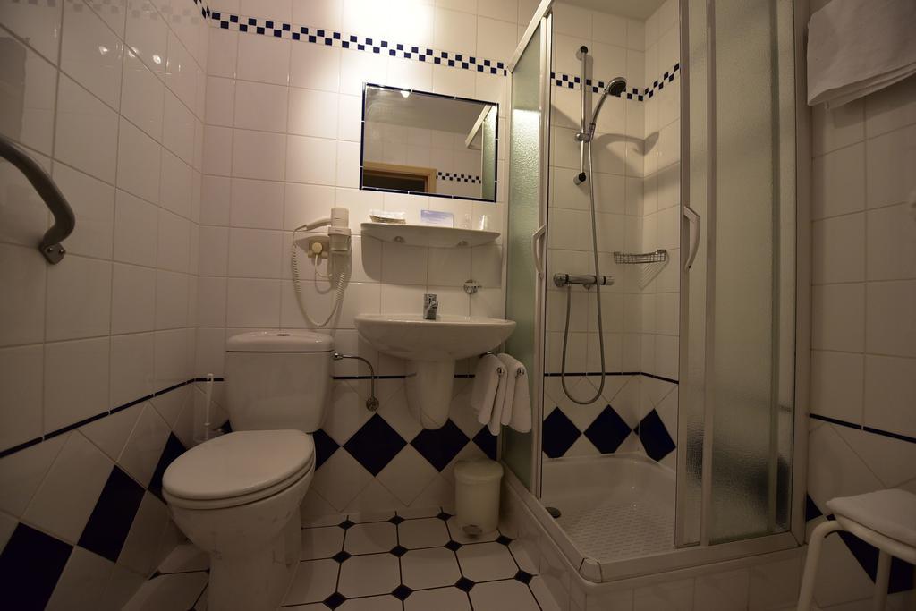Hotel Moulin De La Strument